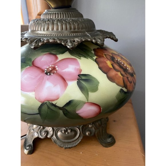 3 way Hurricane lamp beautifully hand painted - Picture 7 of 12